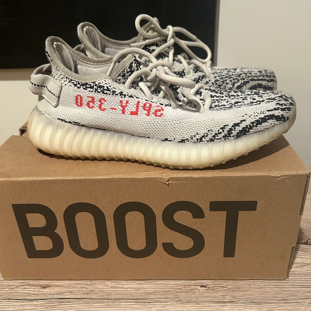 Yeezy zebra size 5.5 men’s